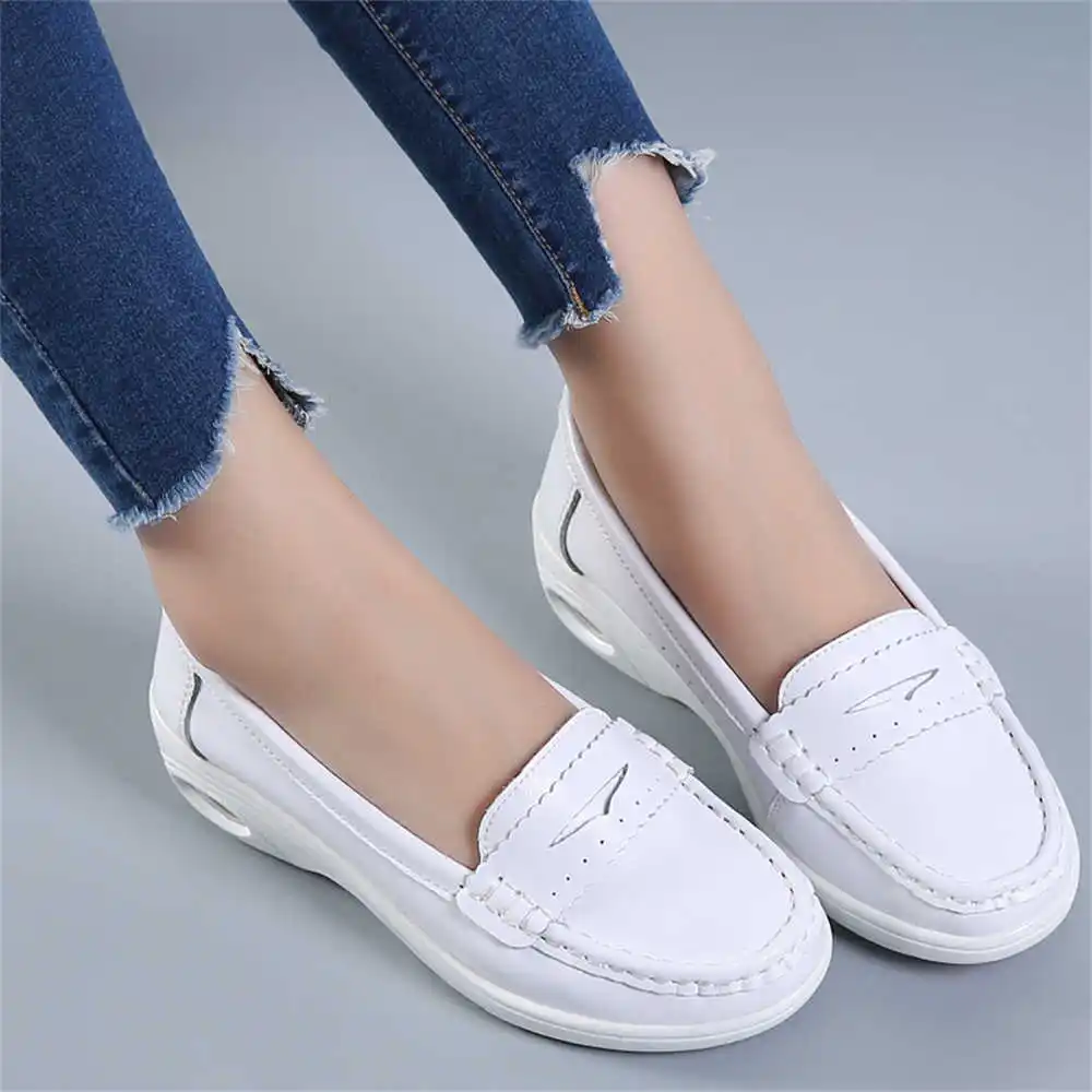 Thick Sole Slipon White Traine - Tech Accessories Gifts For Men reseña y precio